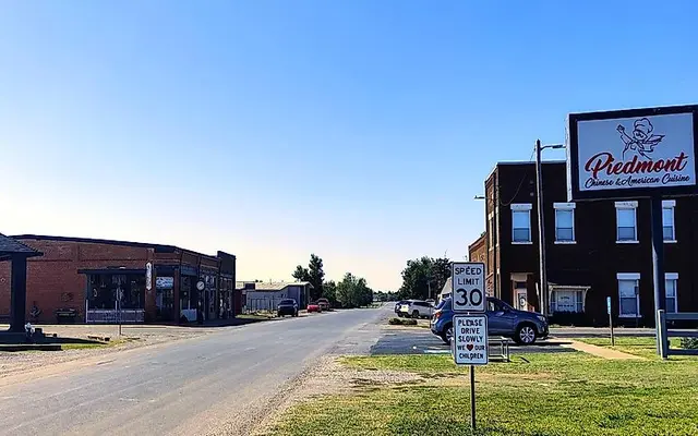 Self storage near Piedmont, OK